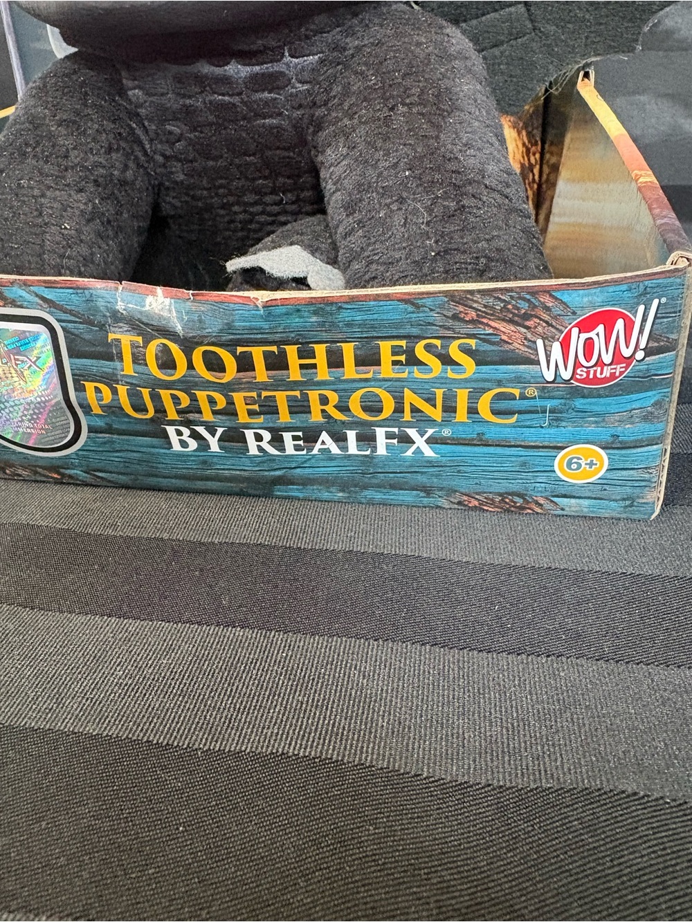Official Toothless Puppetronic Interactive Dragon - Picture 2 of 14